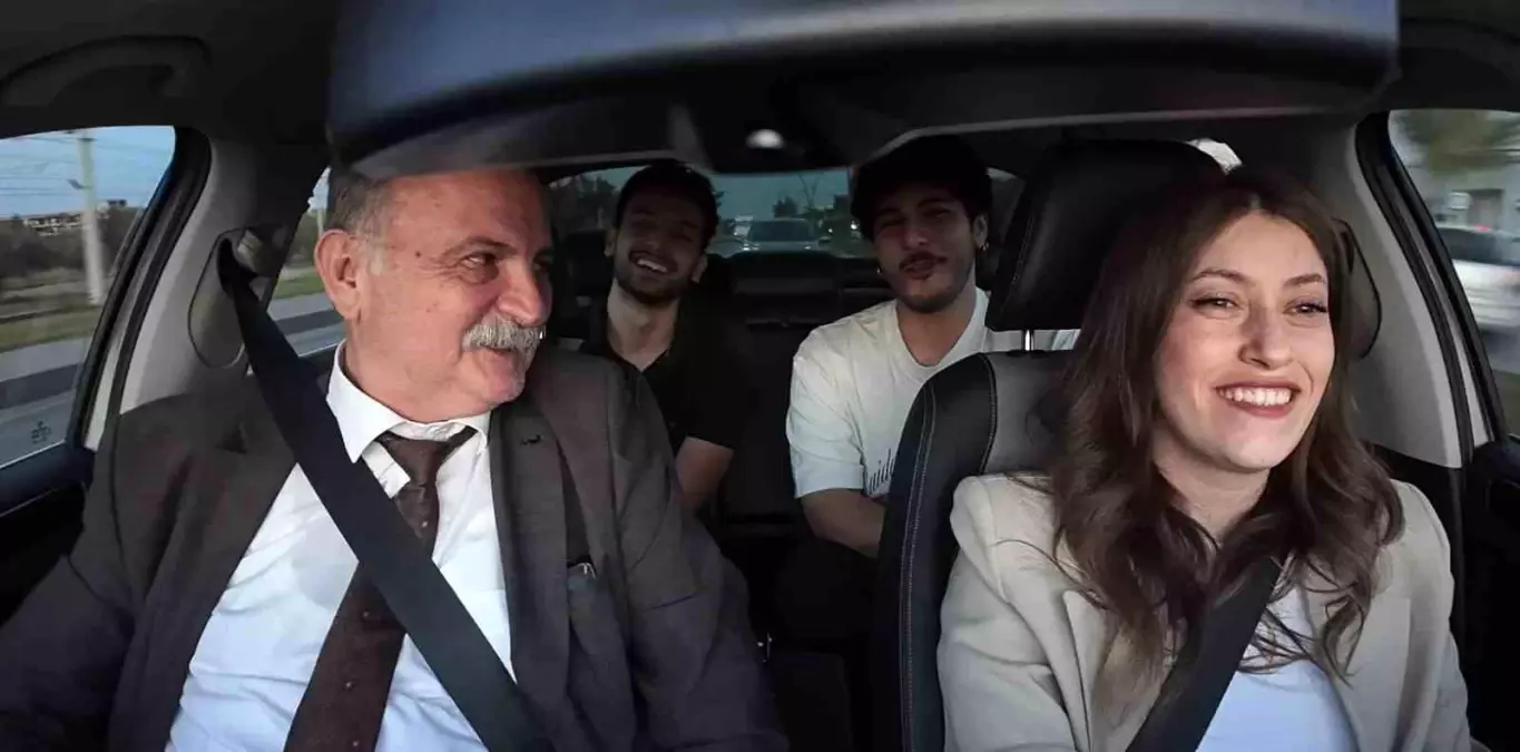 Başkan Balaban, Otostop Çeken Öğrencilerin Misafiri Oldu