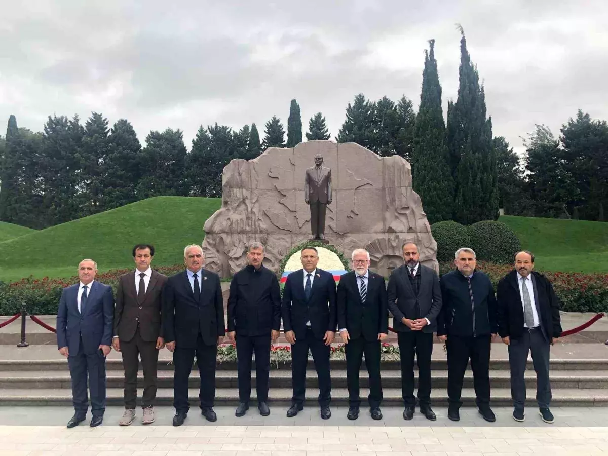 Rektör Hamdullah Şevli, Azerbaycan\'da resmi temaslarda bulundu