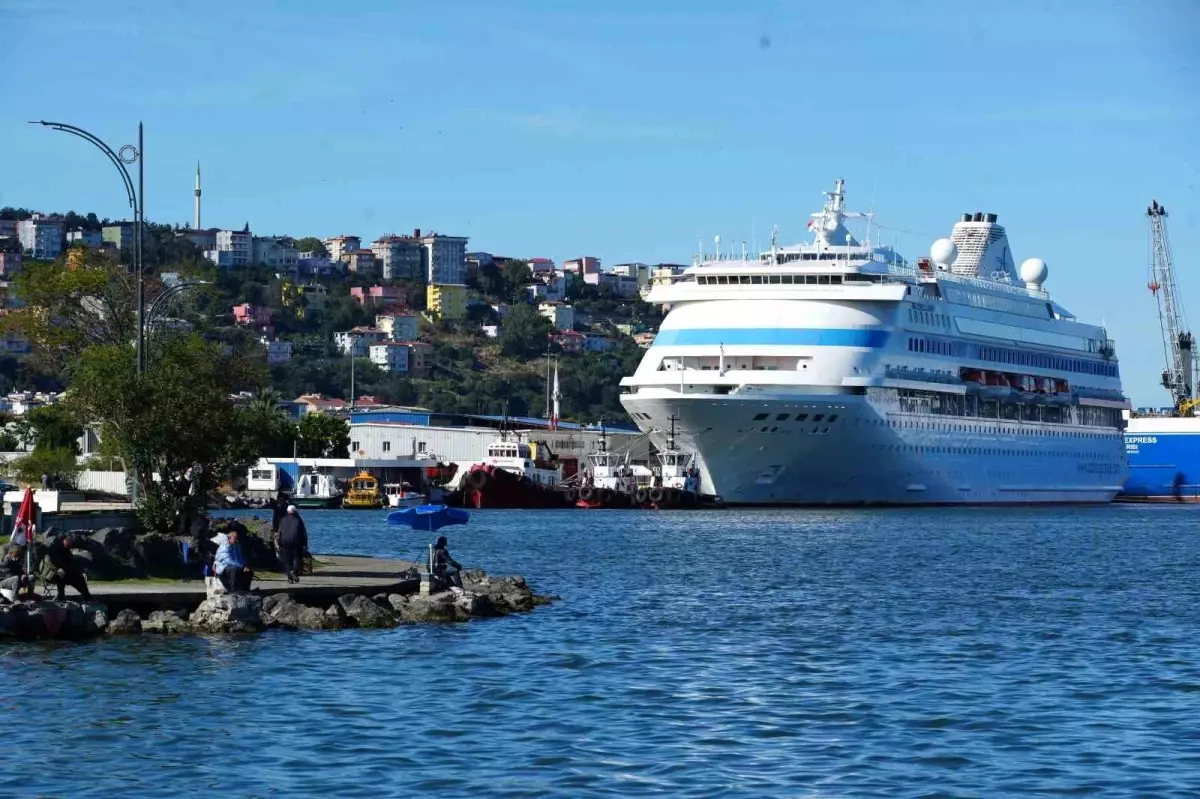 Samsun\'a Kruvaziyer Turist Akını