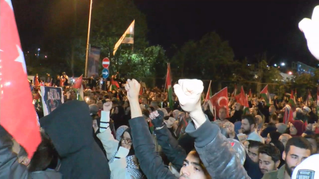 Sumud filosuna saldırıyı duyanlar İstanbul'da sokağa döküldü