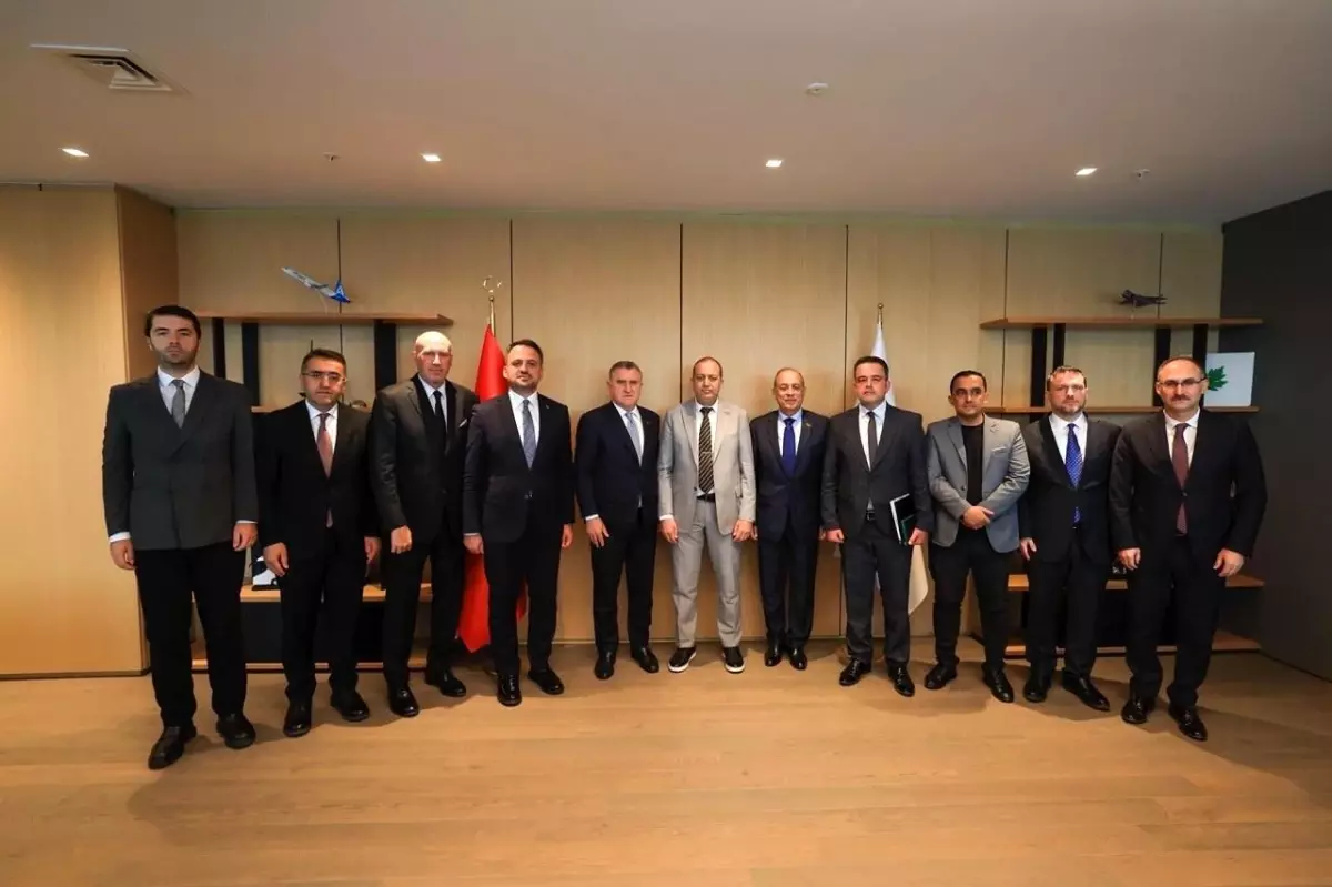 Bakanlar Basketbol Gelişim Merkezi\'ni Ziyaret Etti