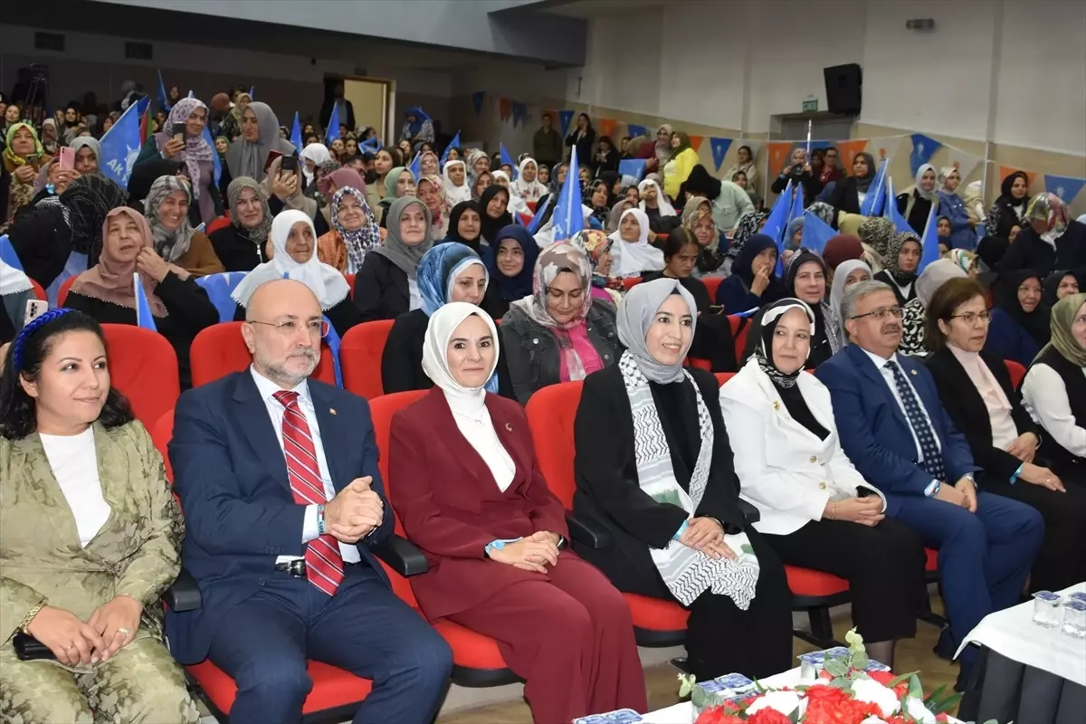Bakan Göktaş, Afyonkarahisar\'da AK Parti Kadın Kolları İl Danışma Meclisi toplantısında konuştu Açıklaması