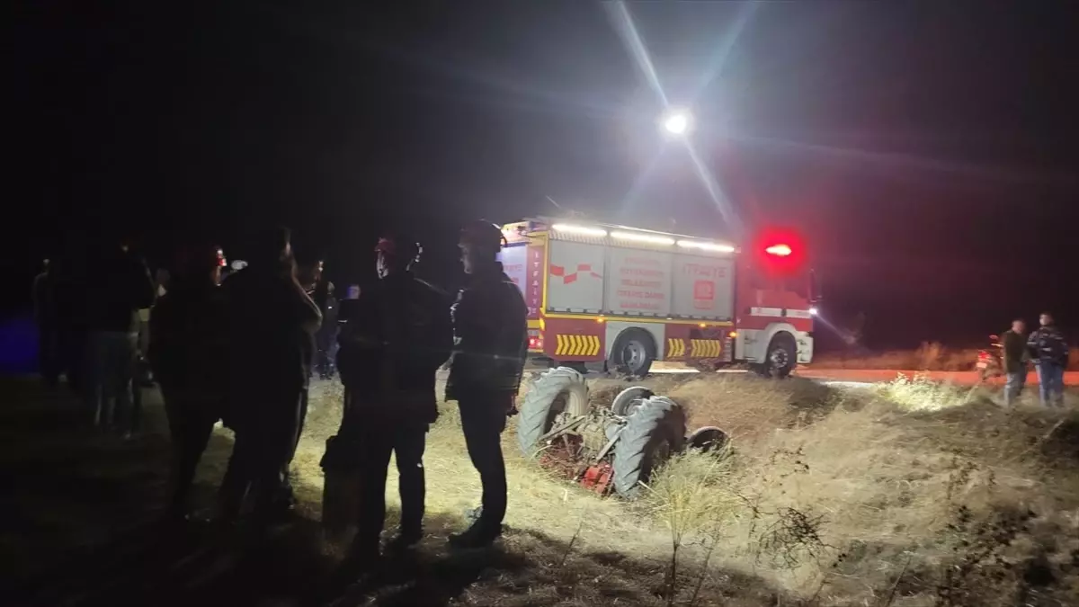 Traktör Devrildi, Sürücü Hayatını Kaybetti