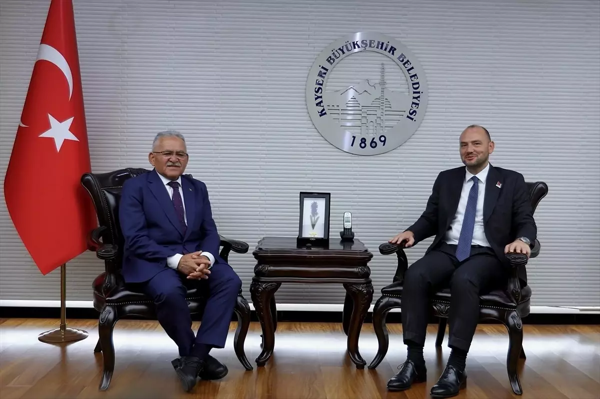 Büyükkılıç, MÜSİAD Heyetini Ağırladı