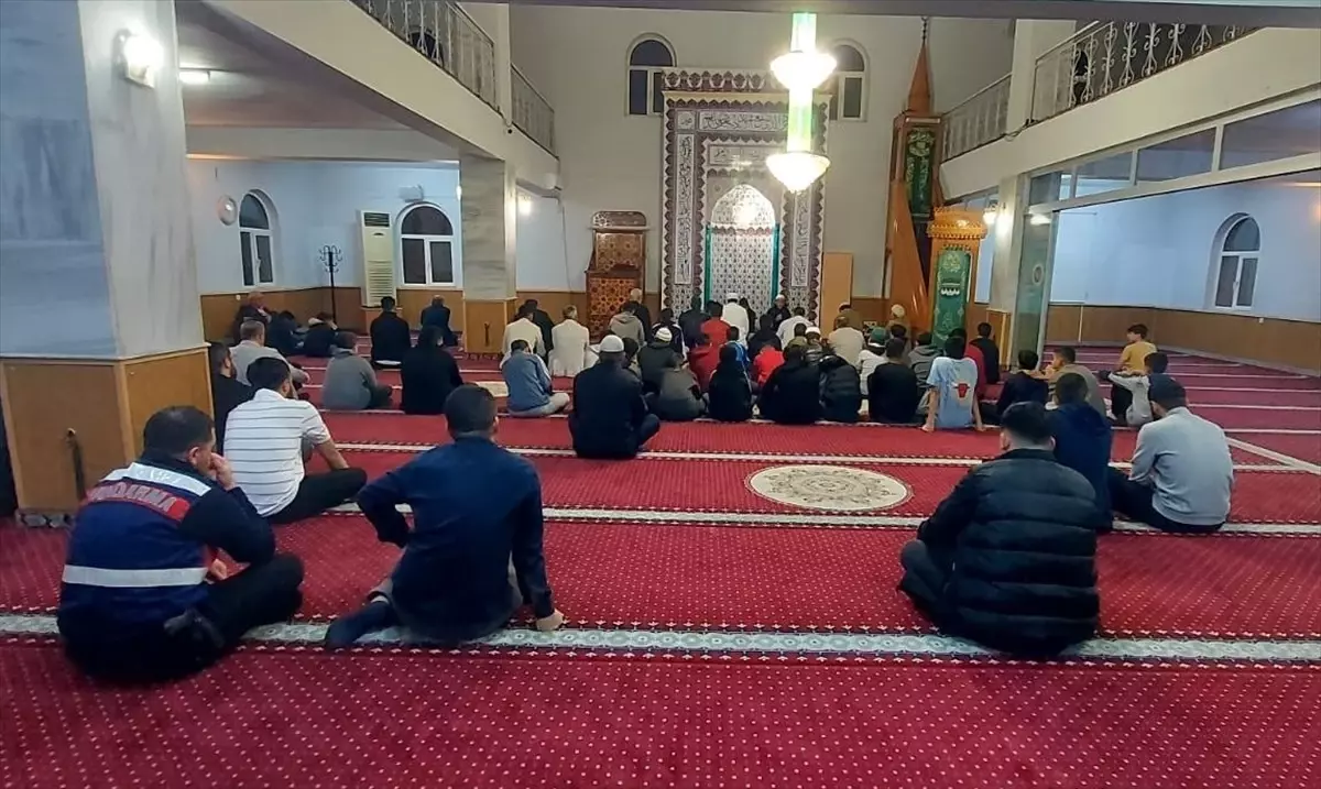 Baskil\'de Sabah Namazı Buluşması