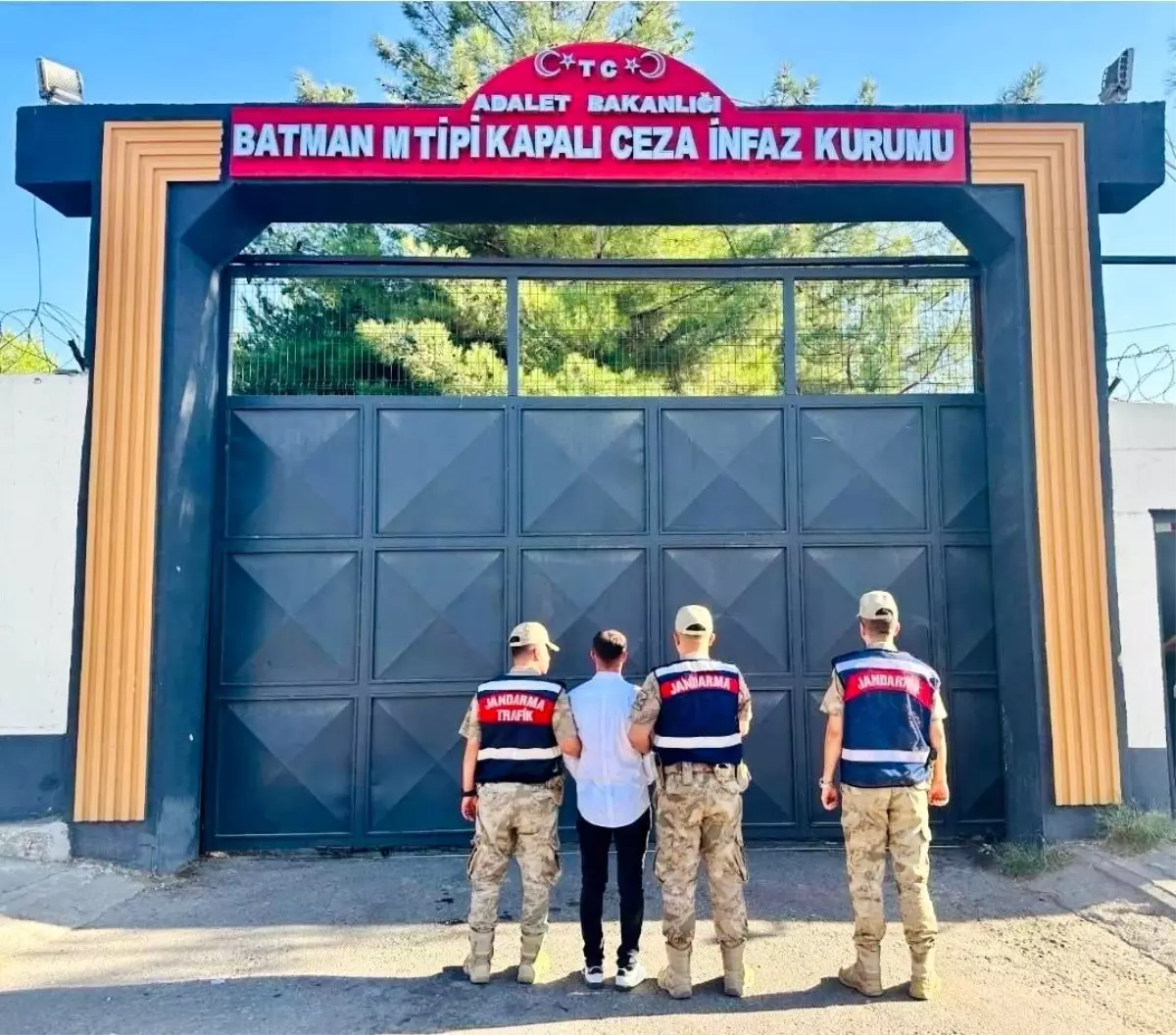 Batman\'da Suçlulara Operasyon
