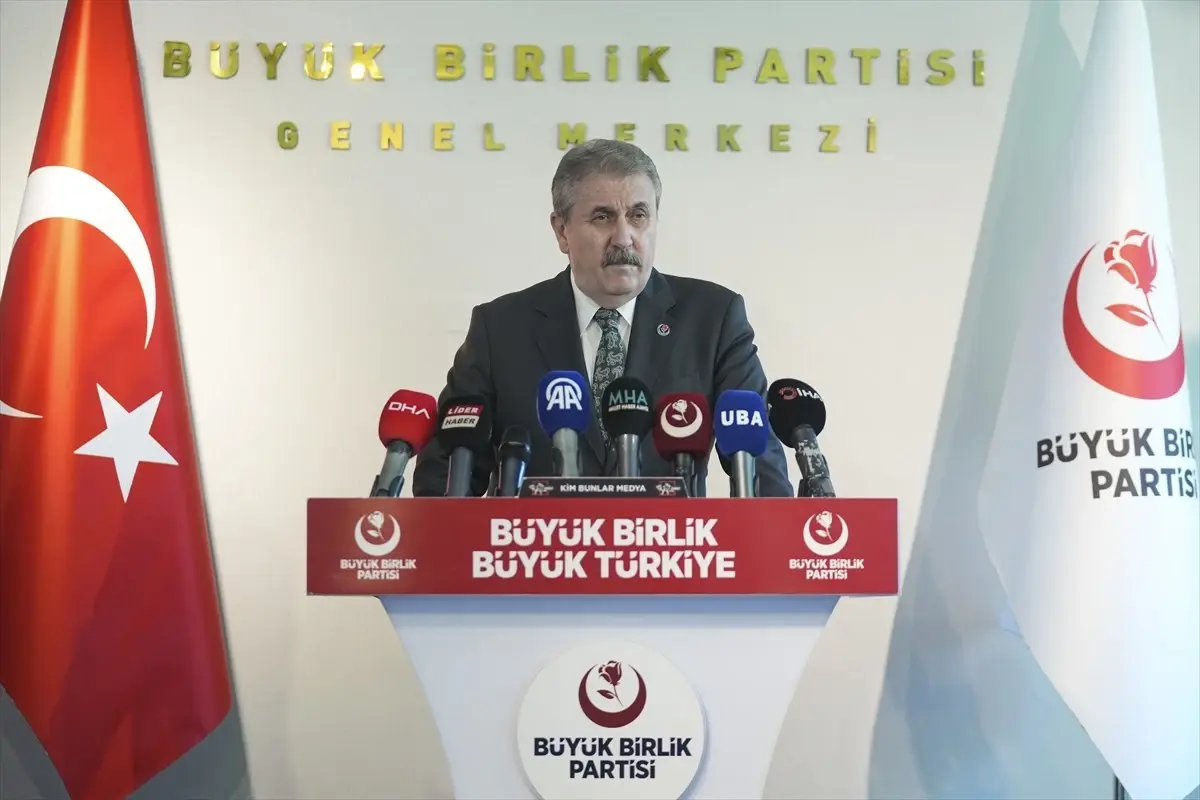 Mustafa Destici: Türk Vatandaşları Serbest Bırakılmalı