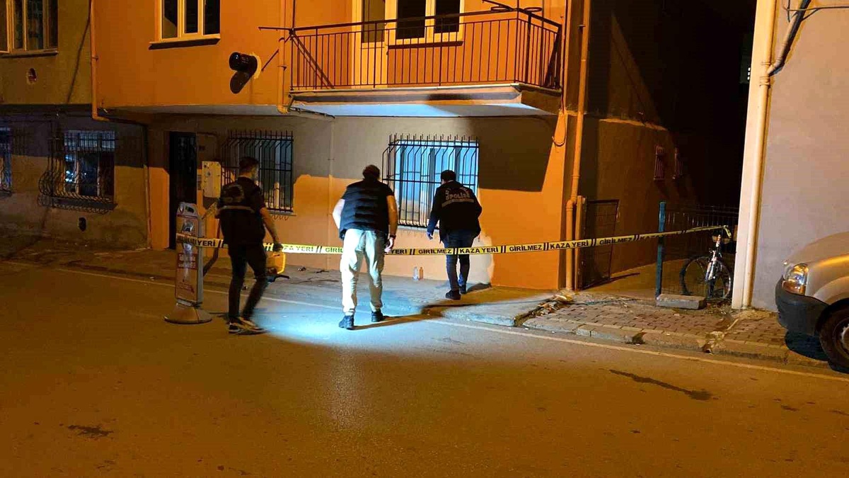 Kocaeli\'de Silahlı Saldırı: Eski Eşin Çatışması