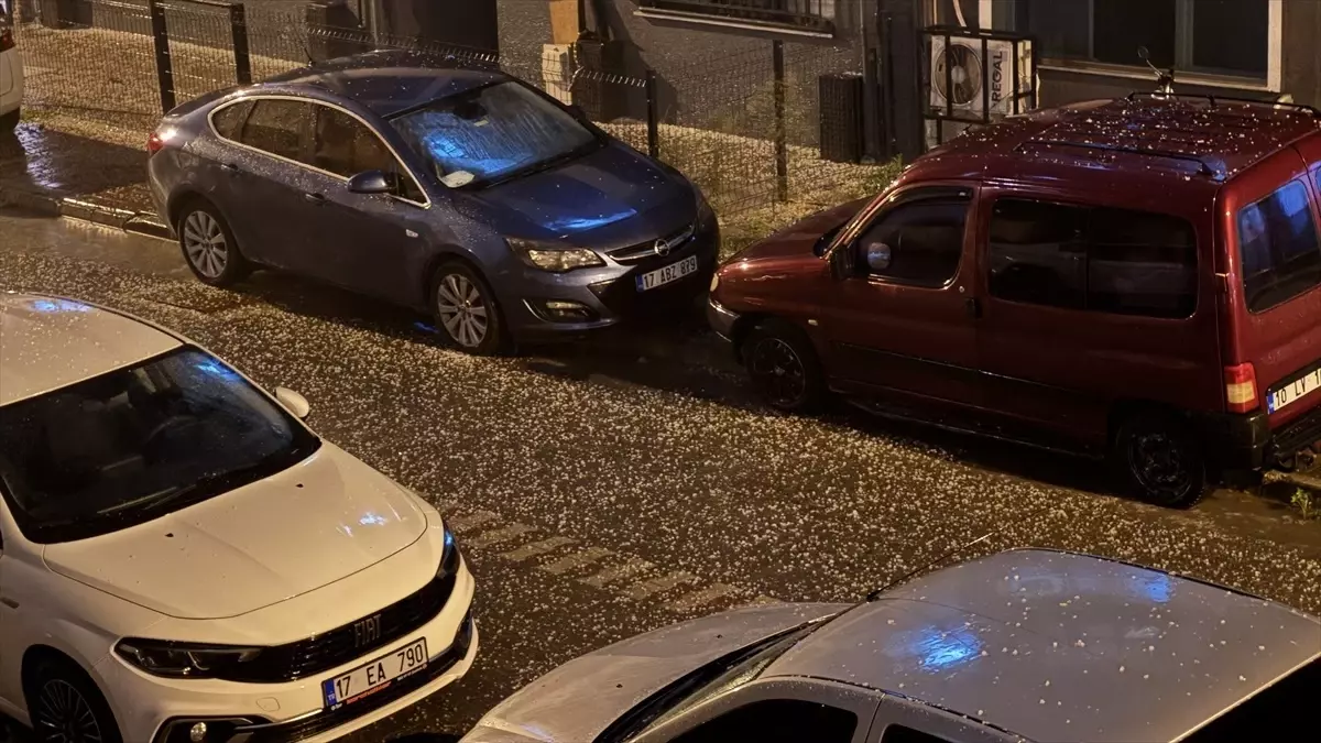 Çanakkale\'de Dolu Hayatı Olumsuz Etkiledi