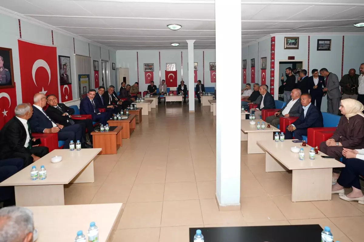 Yılmaz: Yıl sonunda 450 bin konut teslim edeceğiz