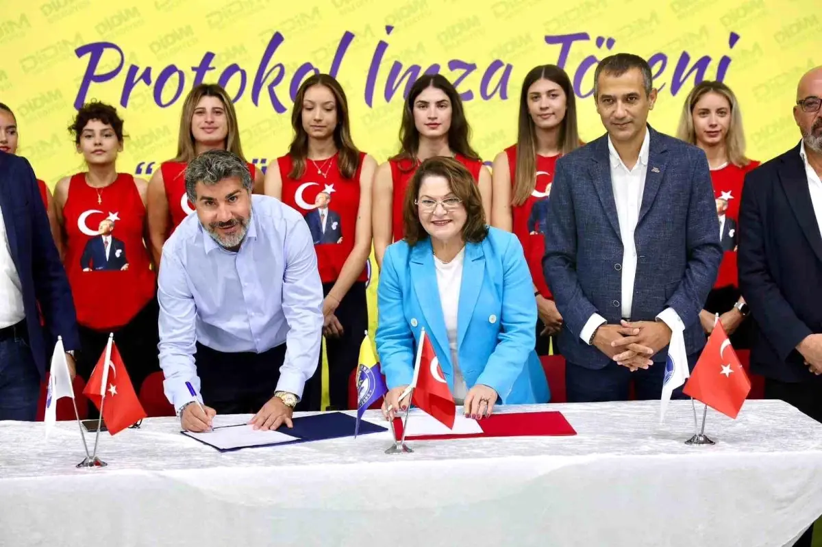 Didimspor Kadın Voleybol Takımı ile Didim Belediyesi Arasında İş Birliği Protokolü İmzalandı