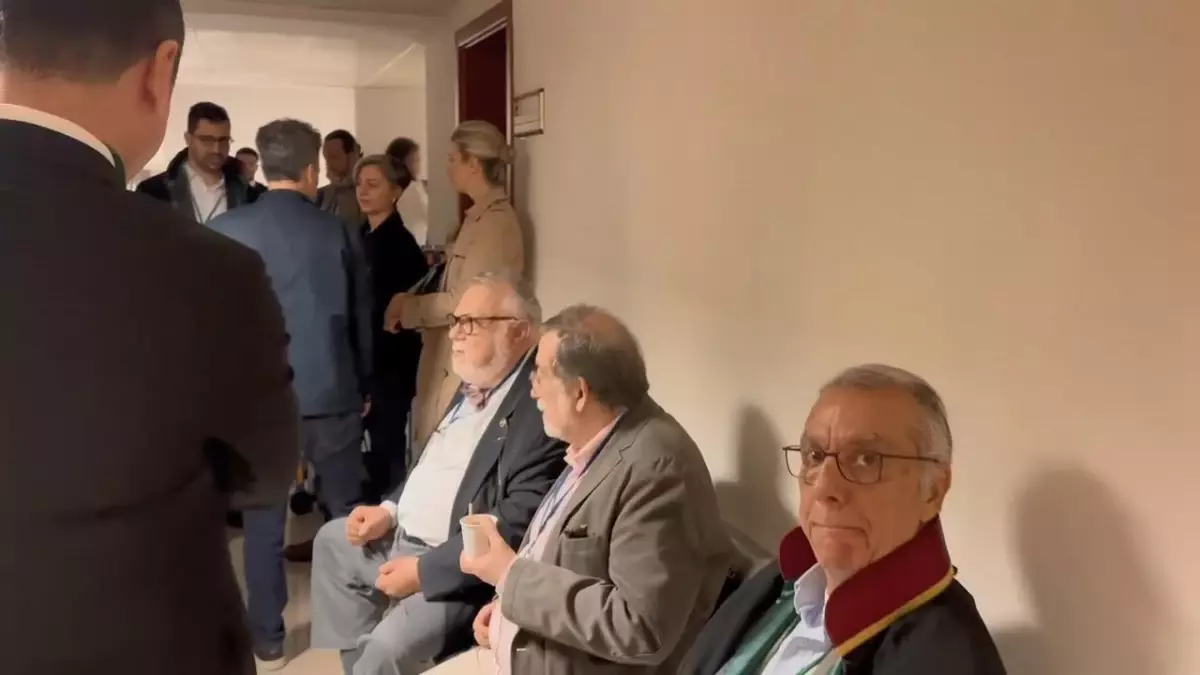 Fatih Altaylı\'nın yargılandığı davada duruşma 26 Kasım\'a ertelendi - 2 / Ek görüntüyle geniş haber