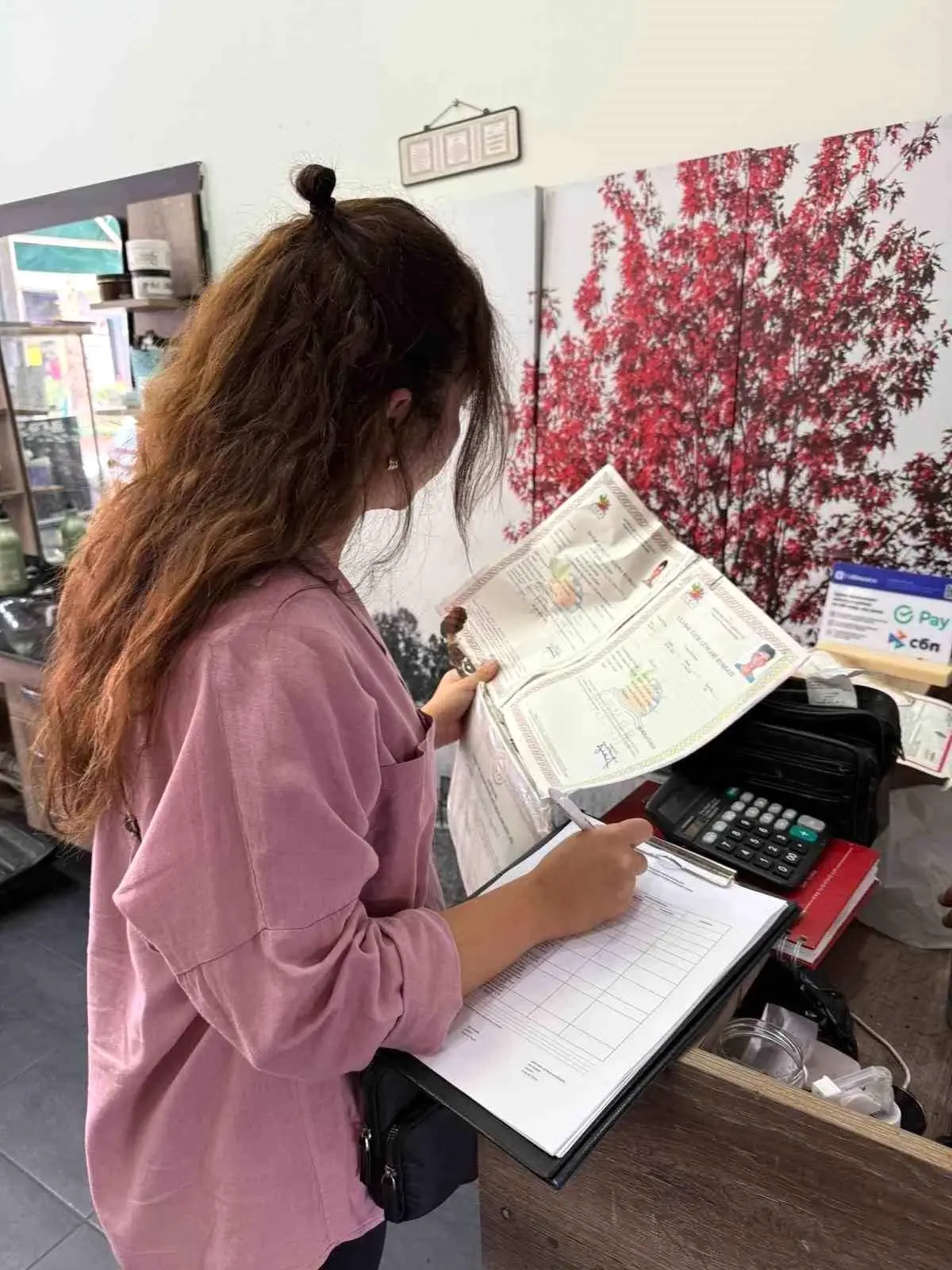 Kemer Belediyesi Zabıta Ekiplerinden Berber ve Güzellik Salonlarına Hijyen Denetimi