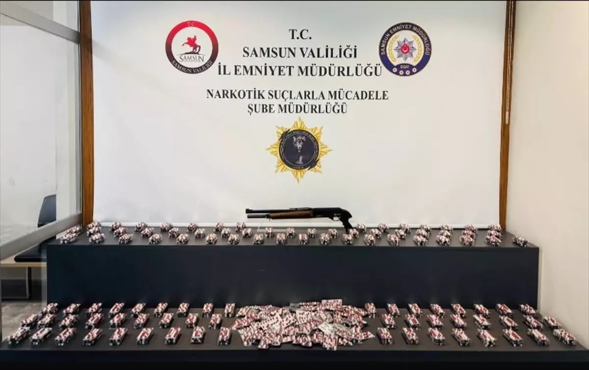 Samsun\'da Uyuşturucu Operasyonu: 9 Bin Hap Ele Geçirildi