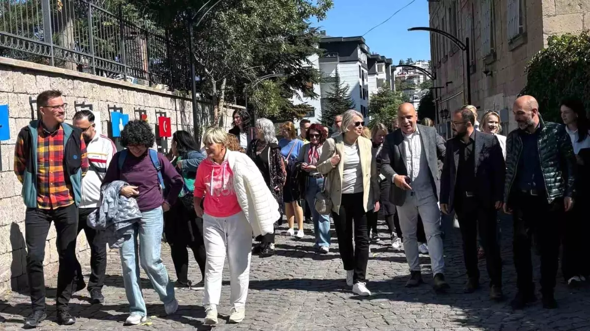 Finlandiya Büyükelçisi Talas\'ın Tarihi Zenginliklerini Keşfetti