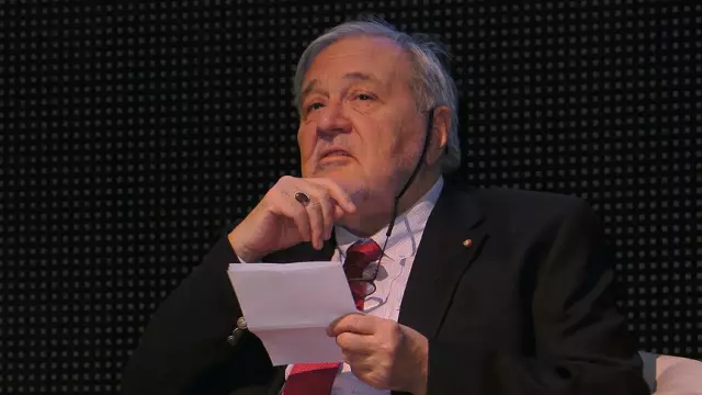 Tarihçi İlber Ortaylı kalp krizi geçirdiği iddia edildi