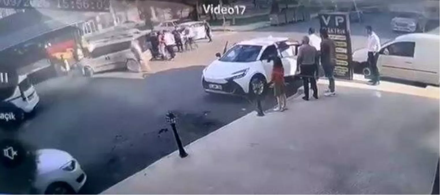 Elazığ\'da Saldırı Anları Güvenlik Kamerasında