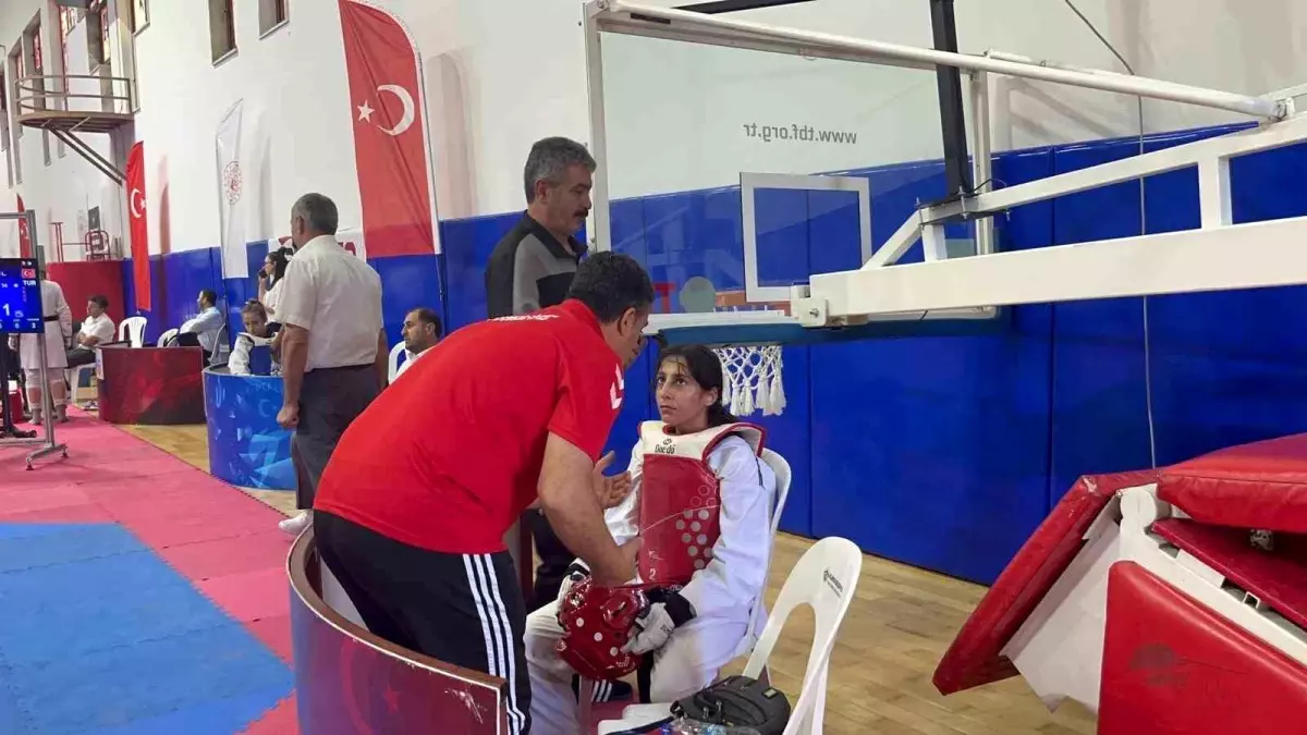 Alanya\'da Taekwondo Şampiyonası Başladı