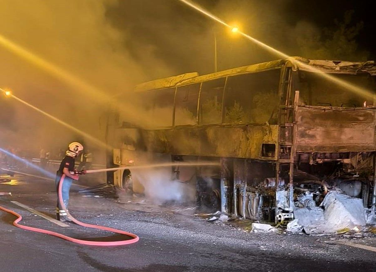 Adana\'da Otobüs Yangını: Kimse Yaralanmadı