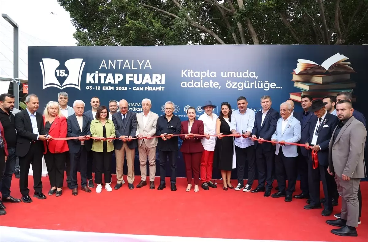 15. Antalya Kitap Fuarı Başladı