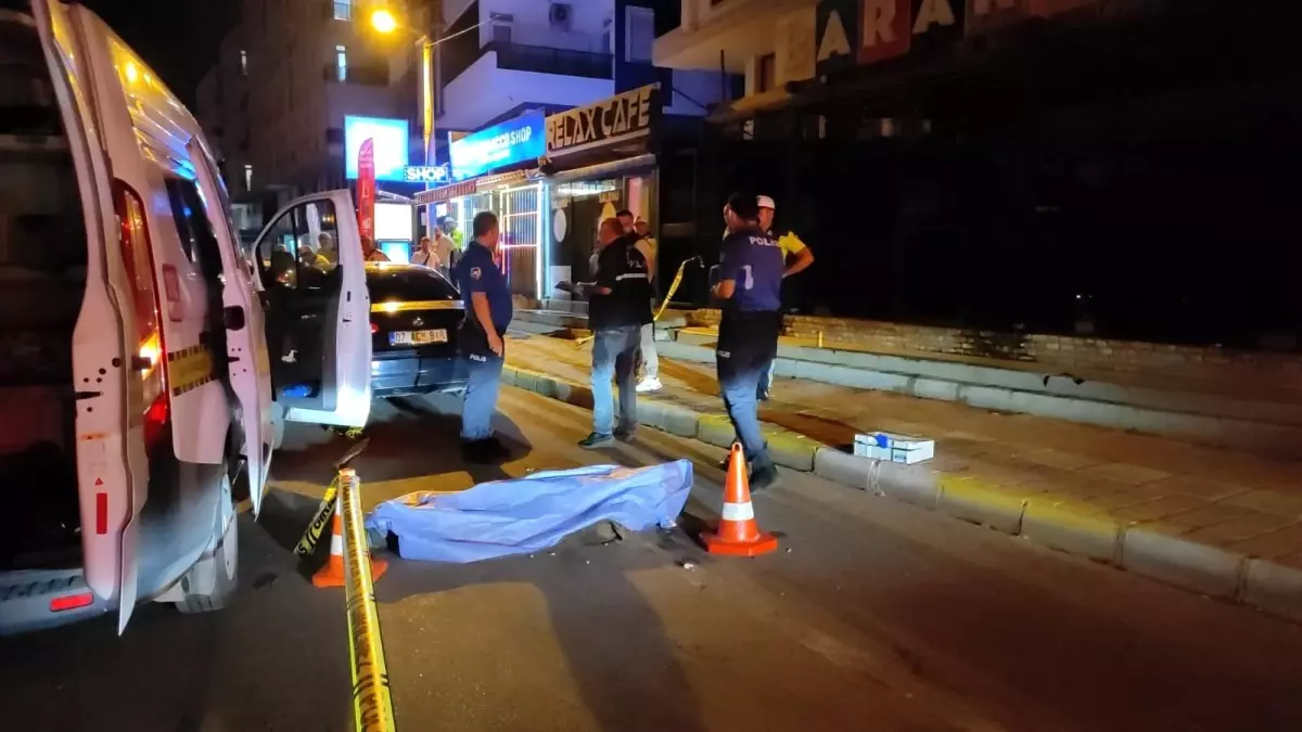 Antalya\'da Yaya Trafik Kazasında Hayatını Kaybetti