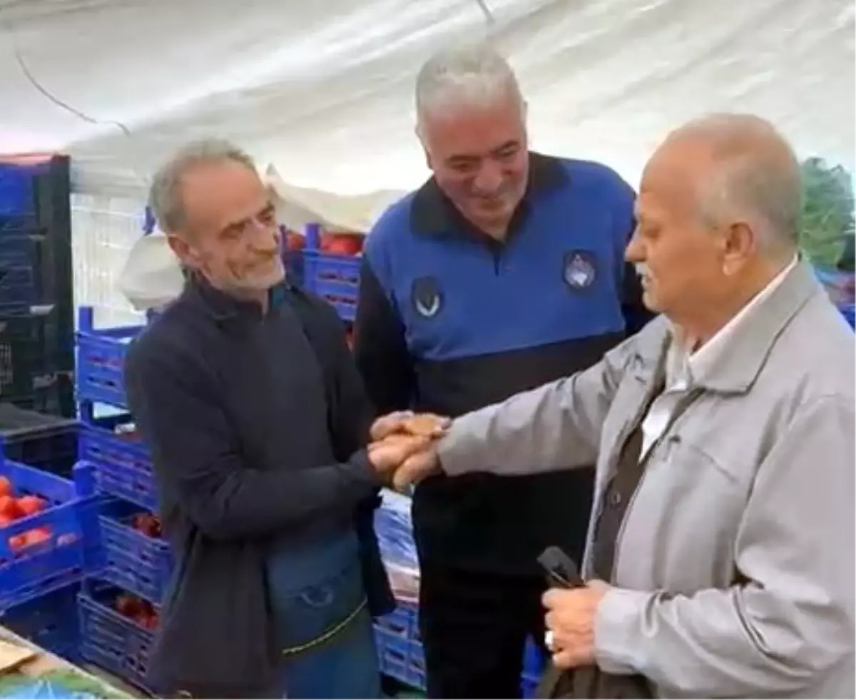 Dürüst Pazarcı, Kaybolan Cüzdanı Sahibine Teslim Etti