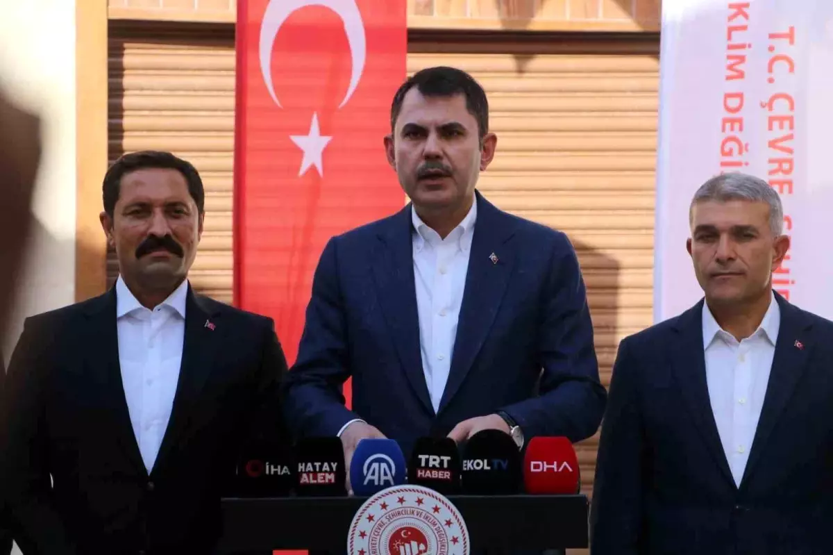 Bakan Kurum: "Siz önce gidin kendi belediyelerinizde yapmanız gereken sorumluluklar çerçevesinde çöpünüzü toplayın"