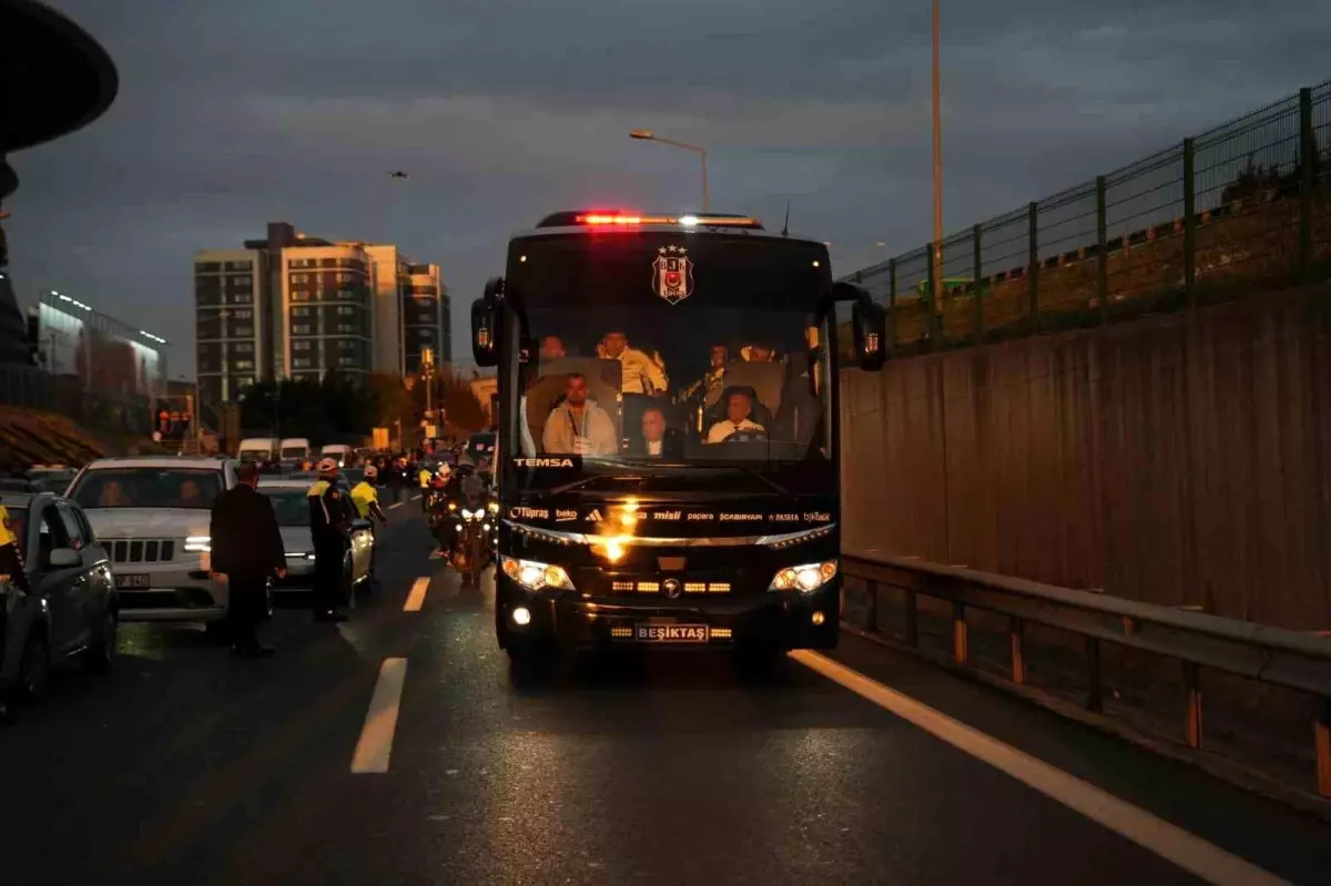 Beşiktaş derbi için stadyumda