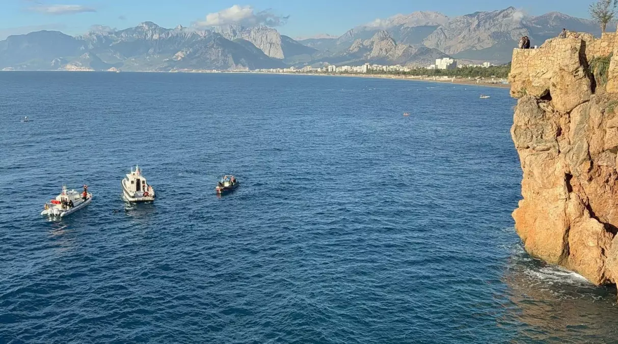 Antalya\'da Dalgalarda Erkek Cesedi Bulundu