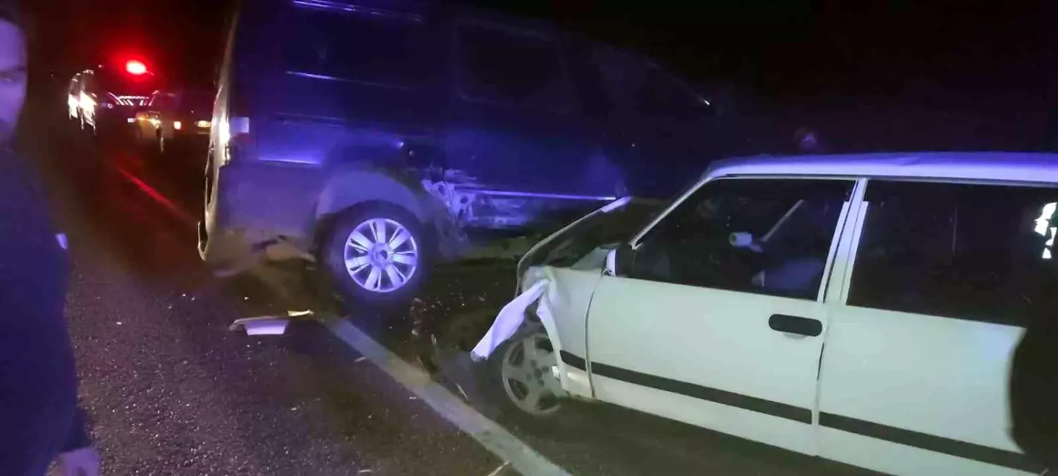 Konya\'da Trafik Kazası: 2 Yaralı