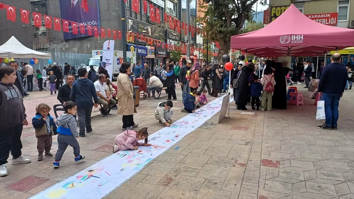 Filistinli Çocuklar İçin Farkındalık Etkinliği
