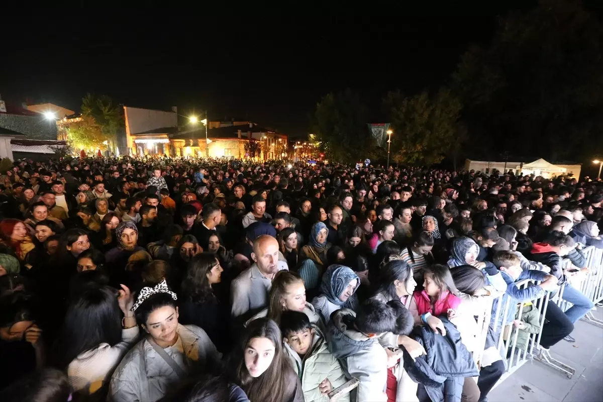 Kıraç Kars\'ta Konser Verdi