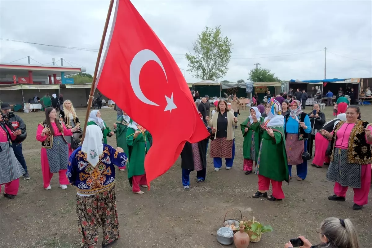 Kızılcıkdere\'de Bağ Bozumu Şenlikleri Başladı
