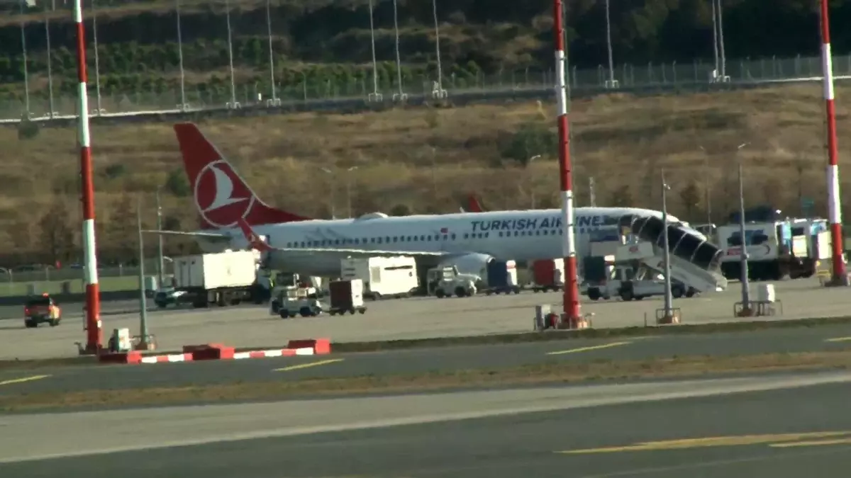 İsrail\'den dönen 137 aktivist sağlık kontrolünde