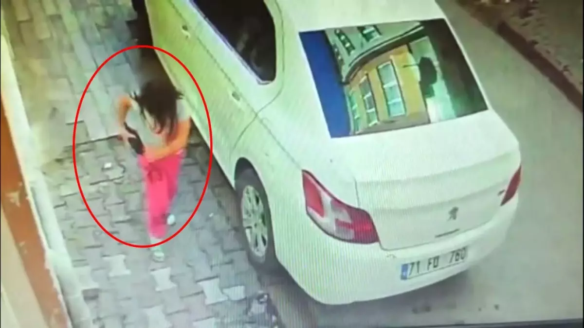600 bin TL\'lik altın bulunan keseyi alan kişiler, yüz tanıma sistemiyle tespit edildi