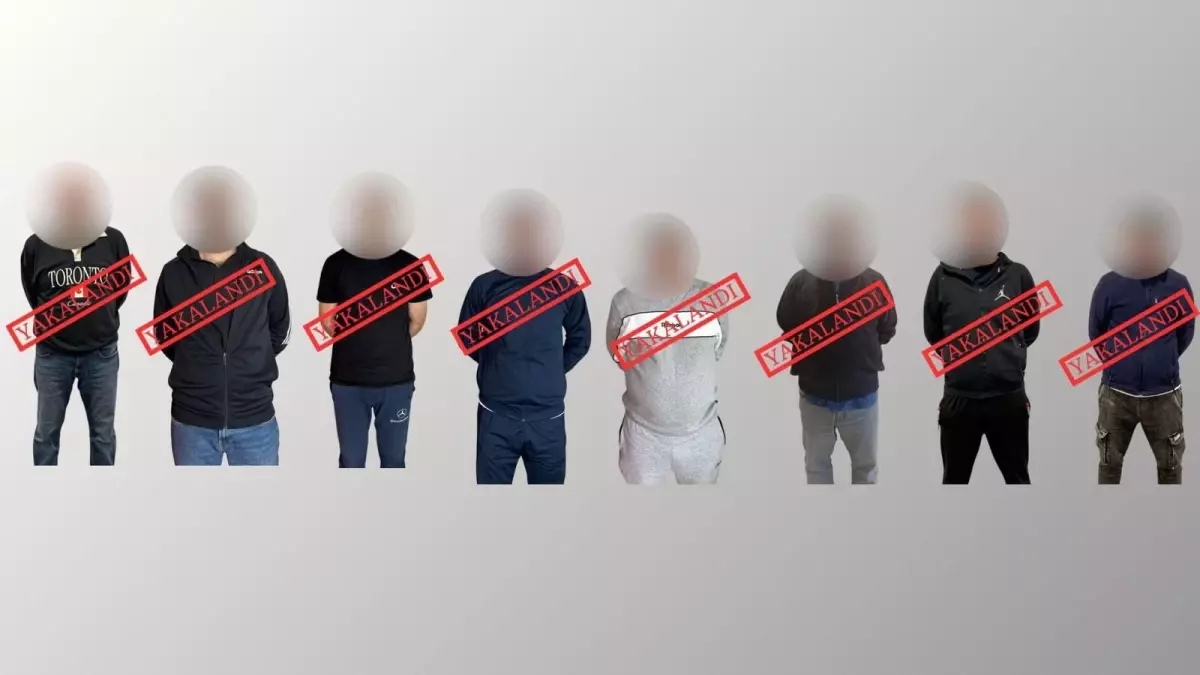 Bakan Yerlikaya duyurdu! 5 ülkeden 8 suçlu Türkiye\'ye getirildi