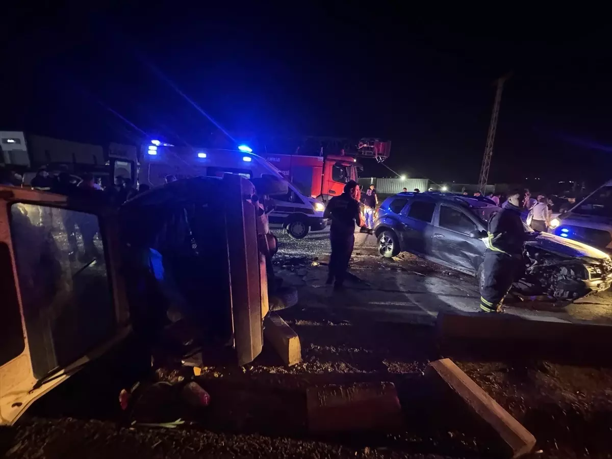 Batman\'da Trafik Kazası: 1 Ölü, 9 Yaralı