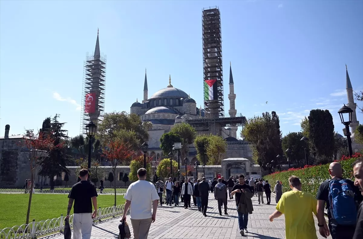 Uluslararası Özgürlük Filosu\'na Destek Yürüyüşü