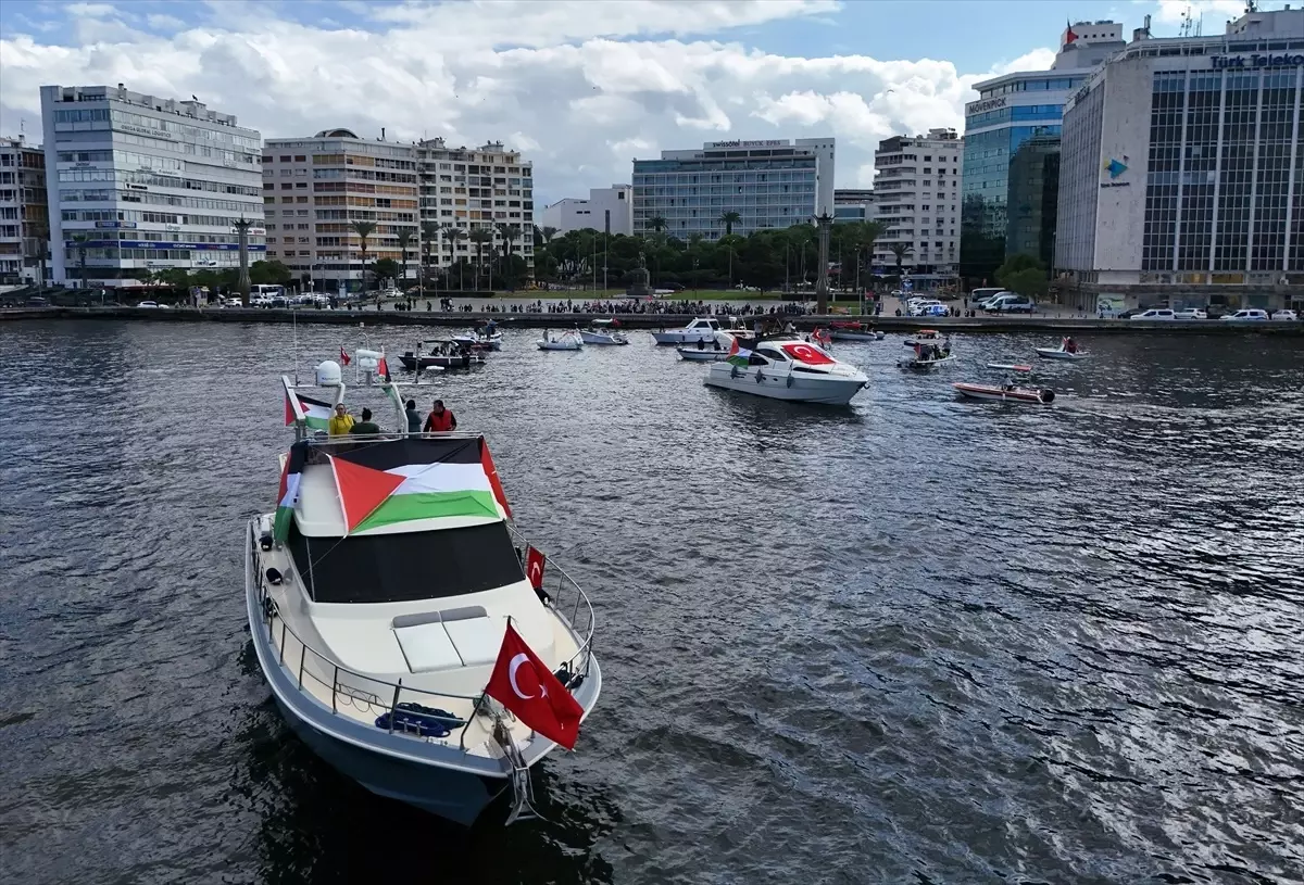 İzmir\'den Filistin\'e Destek Tekne Turu