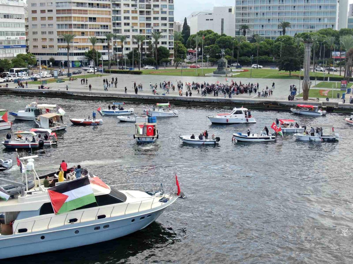 İzmir\'de \'Kararlıyız, Sumud\'un Yanındayız\' etkinliği düzenlendi