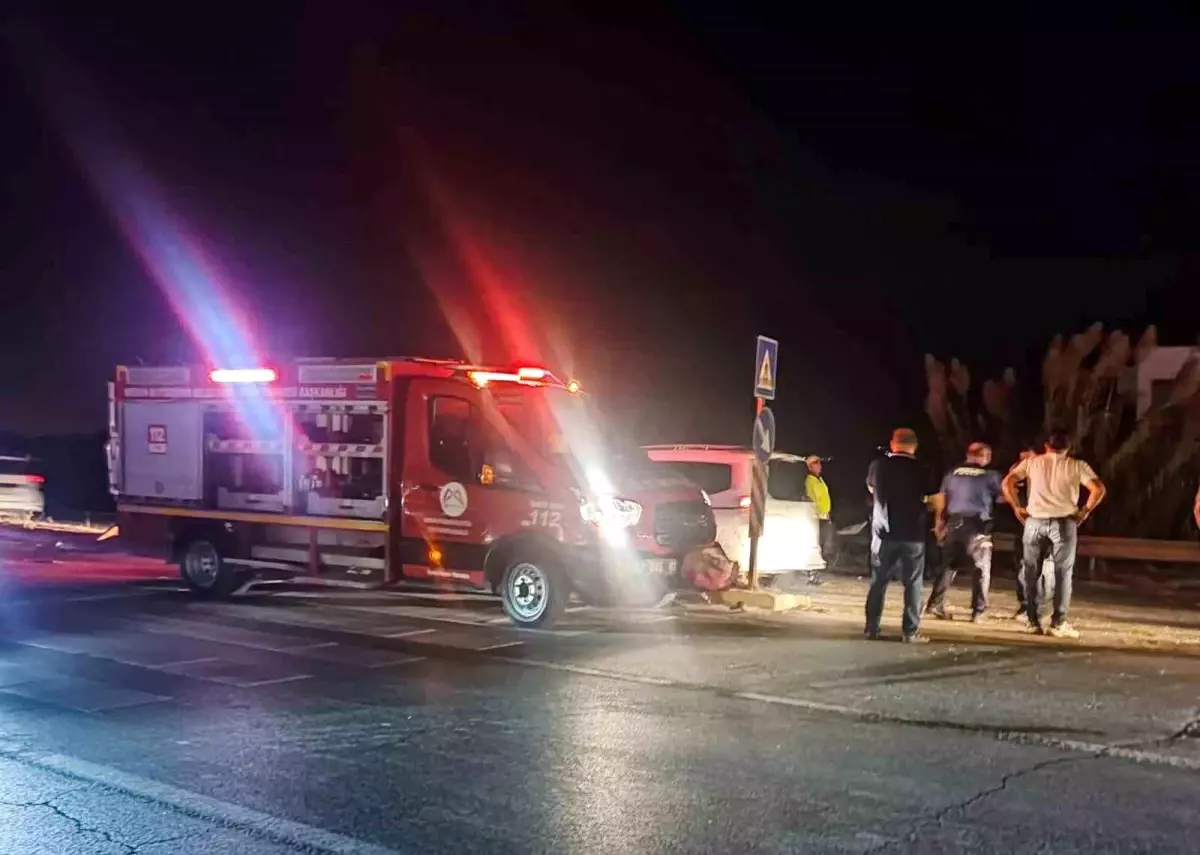 Tarsus\'ta Trafik Kazası: 1 Ölü, 4 Yaralı