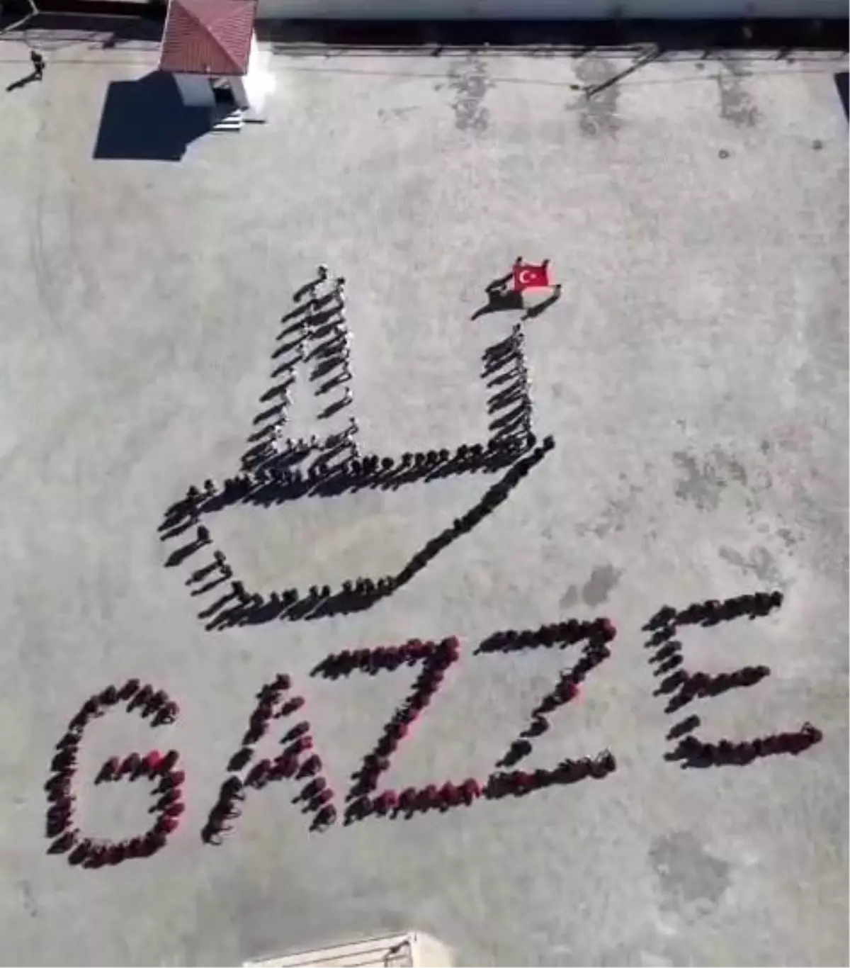 Öğrencilerden Gazze Destek Koreografisi