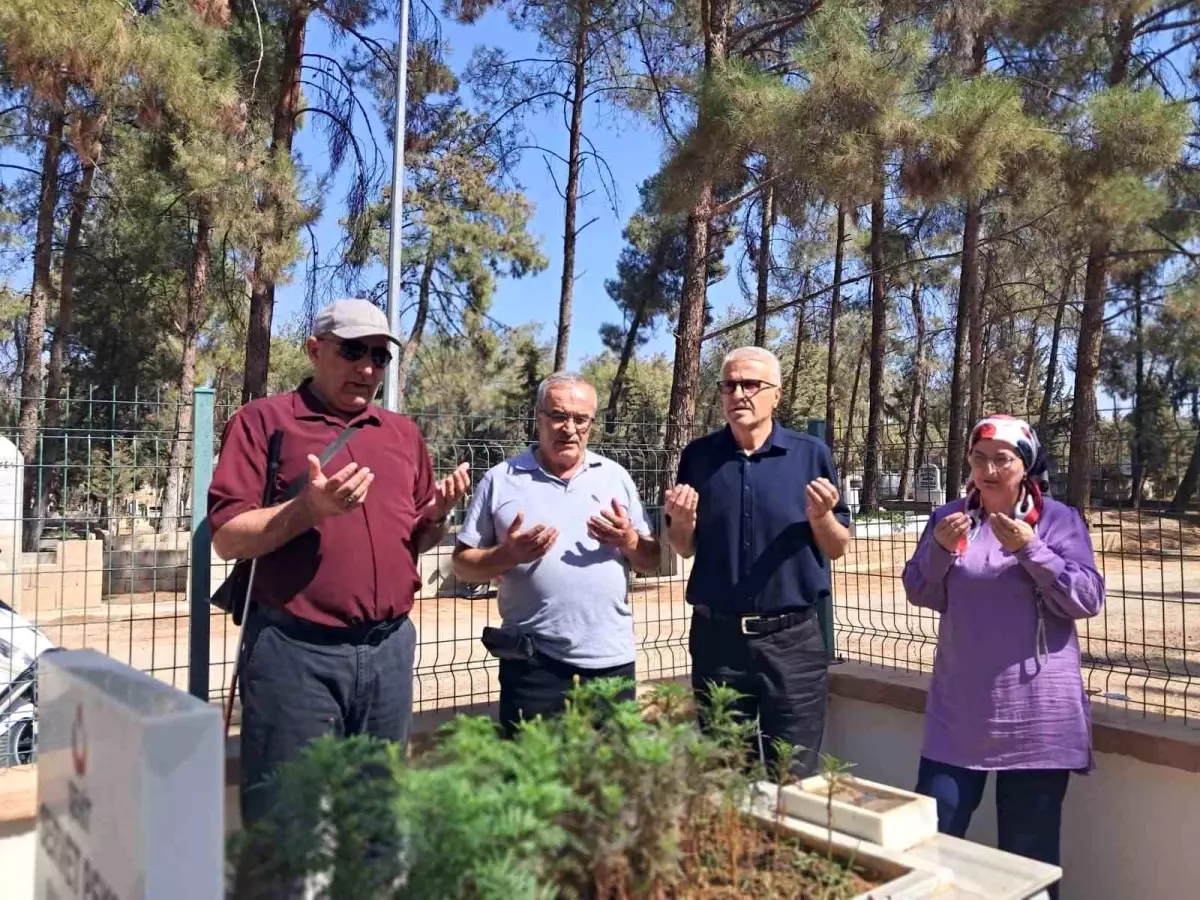 58 Yıl Sonra Babasının Mezarı Bulundu