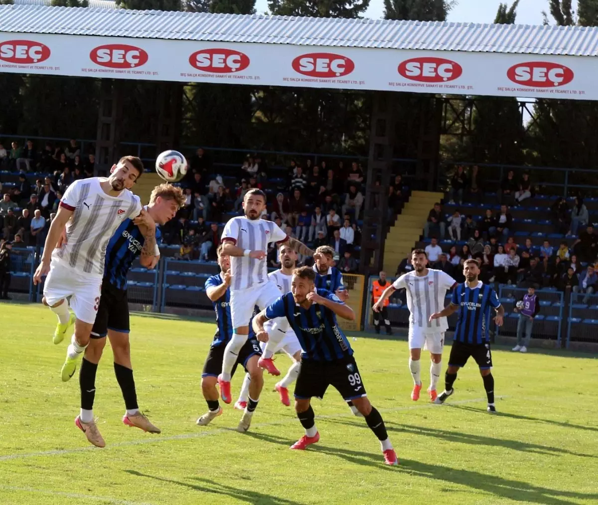 Karacabey Belediyespor, Elazığspor\'a 3-0 Mağlup Oldu