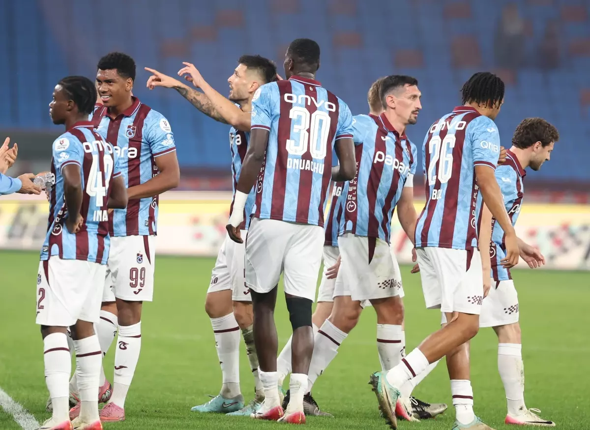 Trabzonspor\'da 7 Farklı İlk 11 ile Başlayan Sezon