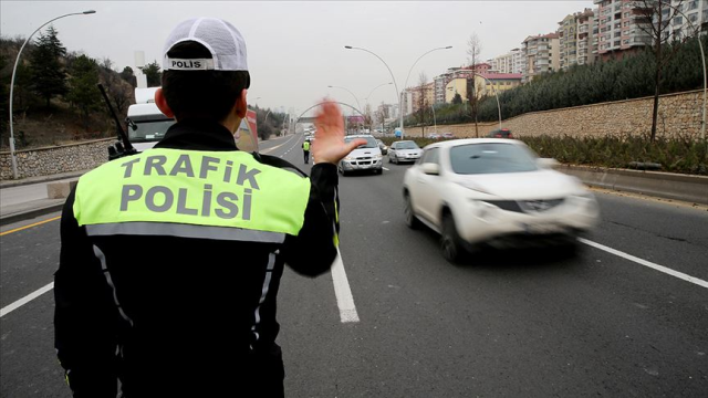 Trafikte bunları yapan sürücüler yandı! Cezalarda dev artış