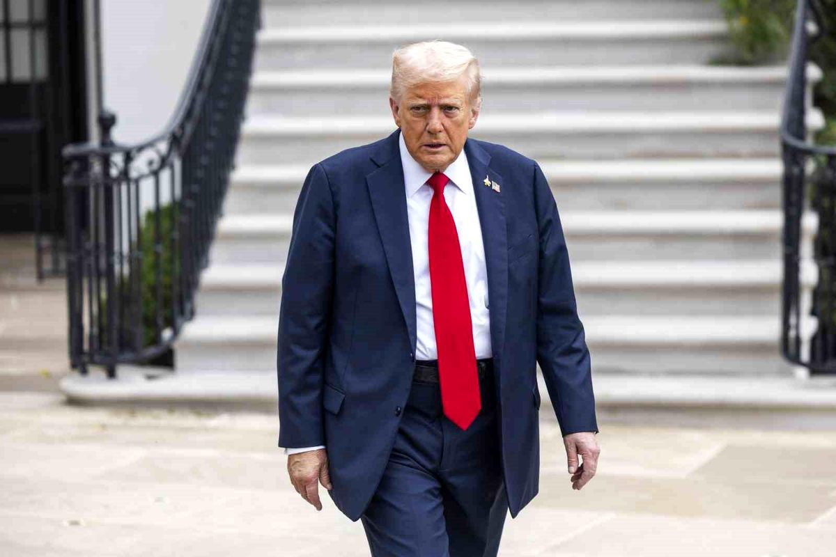 Trump\'tan Gazze Açıklaması: Bombardıman Durdurulacak