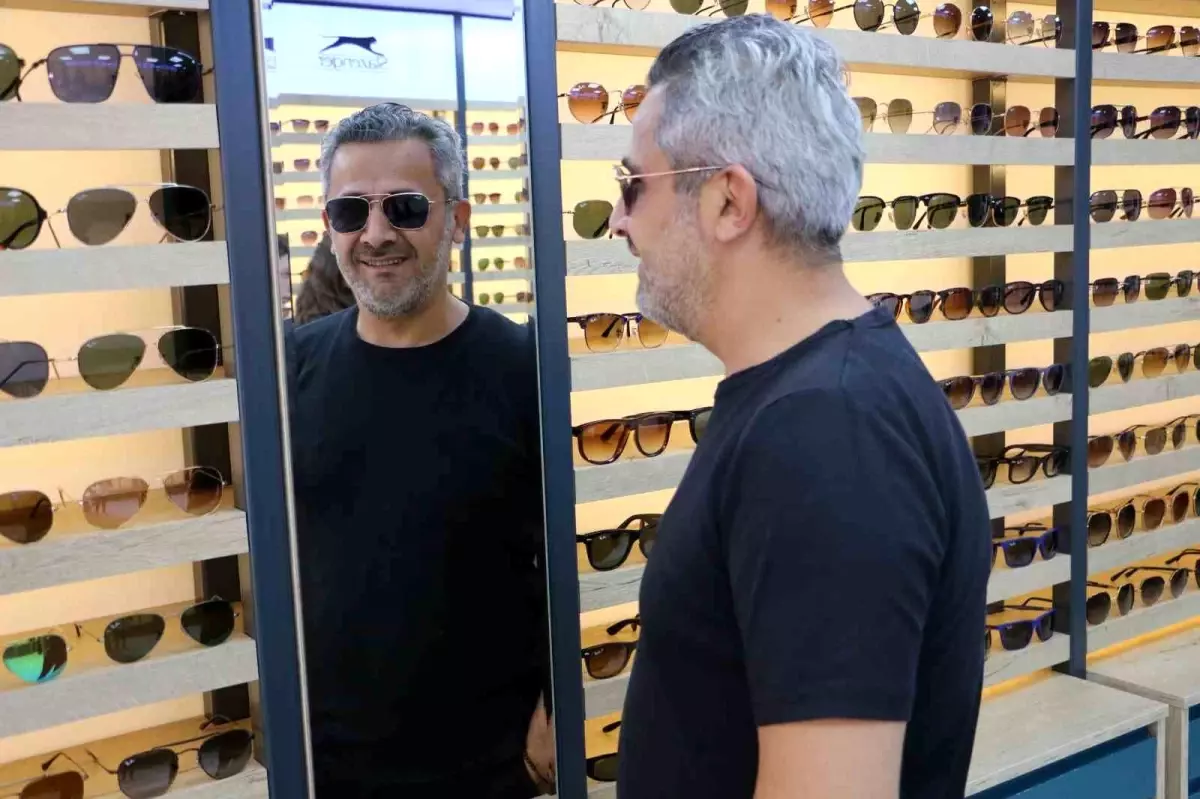 Diyarbakır\'da Güneş Gözlüğü Satışları Düştü