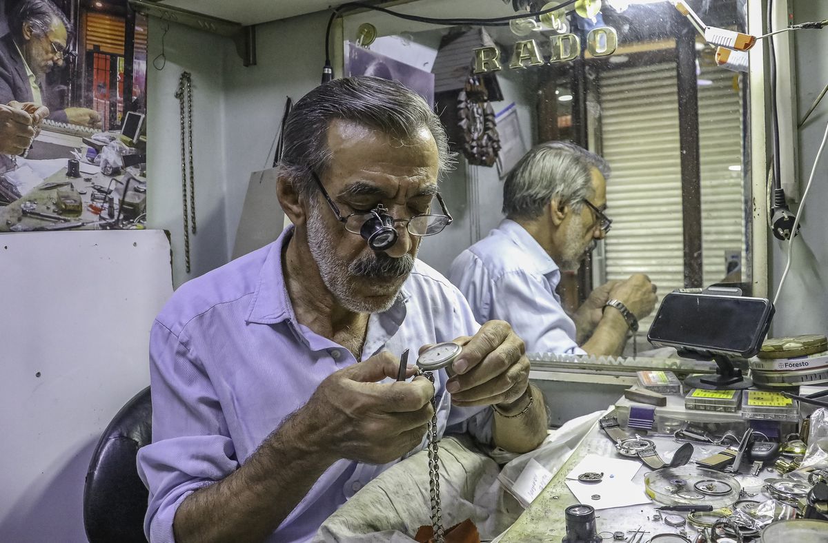 Diyarbakırlı Saat Ustası 55 Yıldır Mesleğini Sürdürüyor
