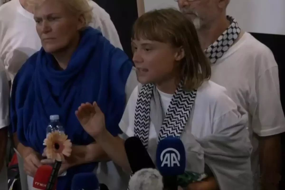 Aktivist Greta Thunberg, Yunanistan\'da: Gazze\'deki soykırımı durdurmak bize düşüyor